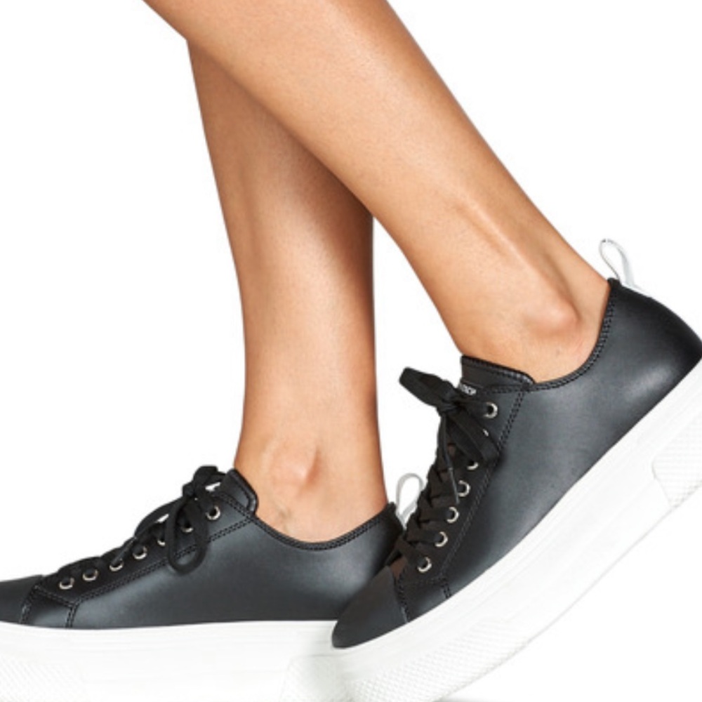 armani exchange woman shoes black and white